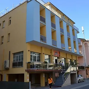 https://hotel-berna-rimini.riccione-hotels.org